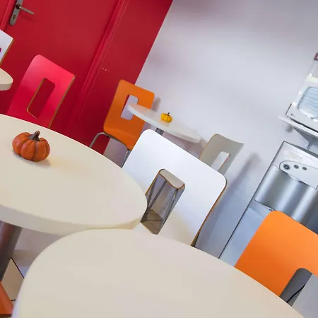 第戎北部泽尼斯酒店 酒店 *