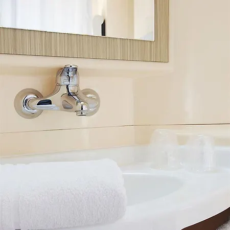 Hotel Premiere Classe Nord - Zenith