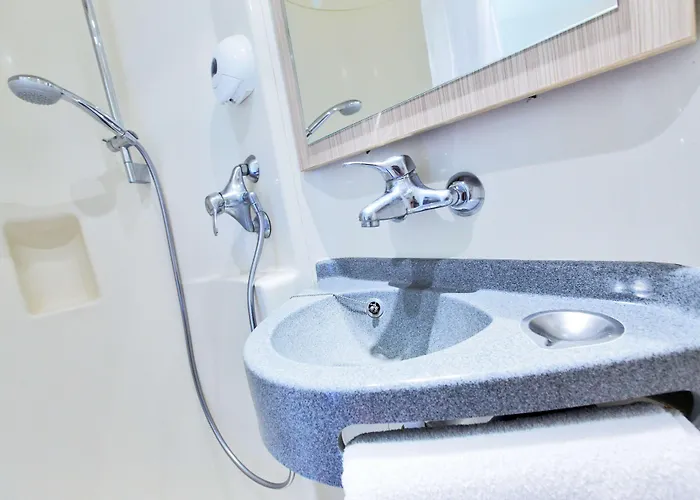 Premiere Classe Nord - Zenith Отель