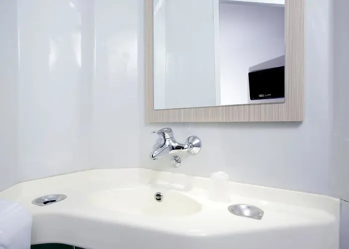 Premiere Classe Nord - Zenith Отель Дижон